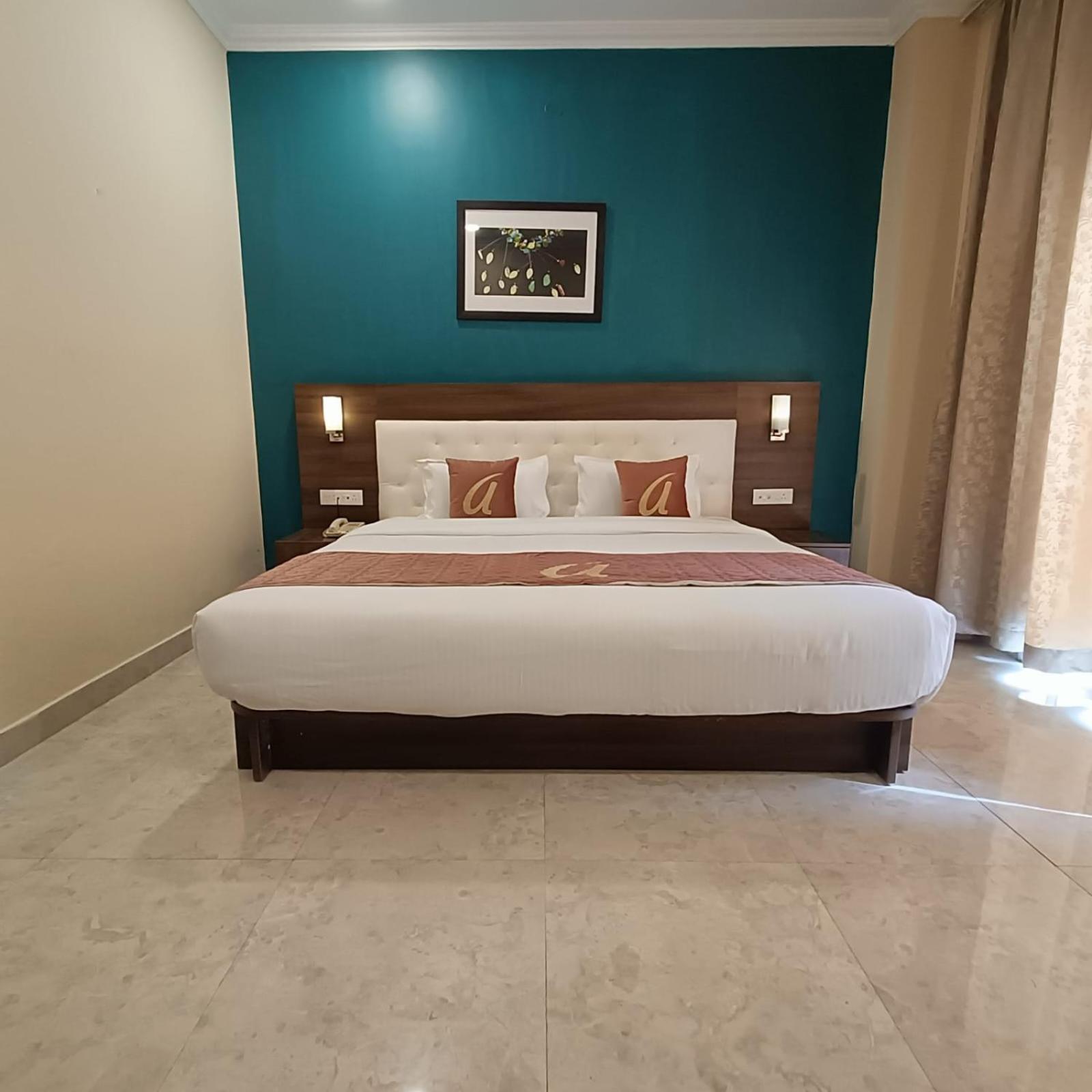Astra Hotels & Suites Whitefield Near To Nallurahalli Metro Station And Ktpo Bangalore Exterior foto