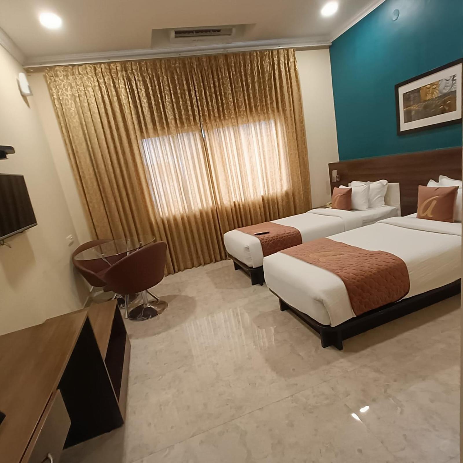 Astra Hotels & Suites Whitefield Near To Nallurahalli Metro Station And Ktpo Bangalore Exterior foto